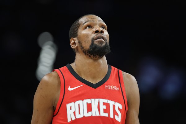 沈阳股票配资公司 杜兰特右膝挫伤出战成疑 东契奇里夫斯缺席火湖大战G1